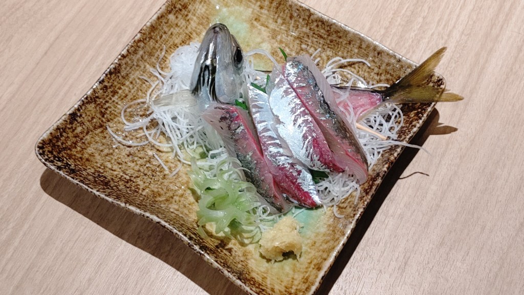 乾杯のビール一杯と「活けアジの刺身」を無償にてご提供