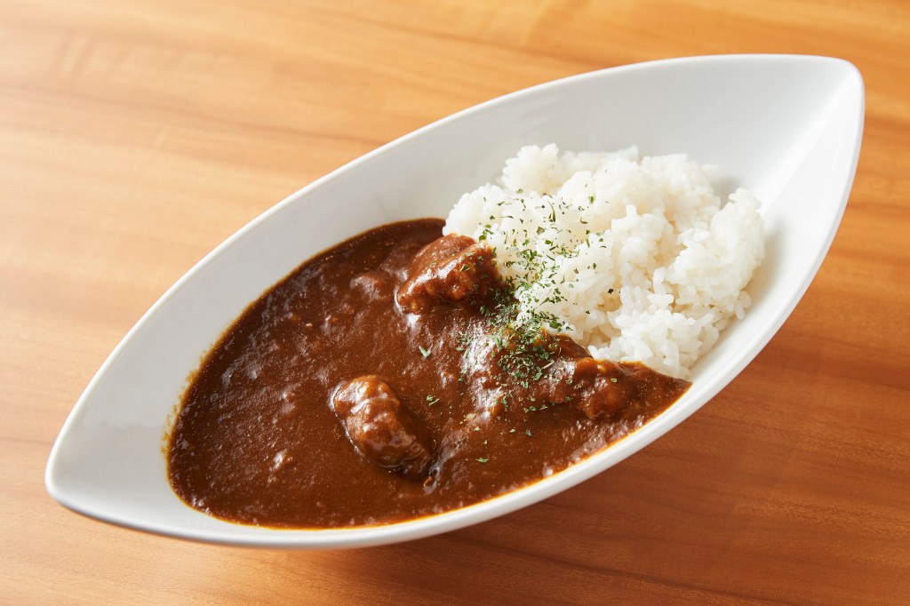 ​名古屋久屋大通公園-エロイーズカフェ-にて「幻のカレー」で作った揚げたてカレーパンの販売を開始致します！
