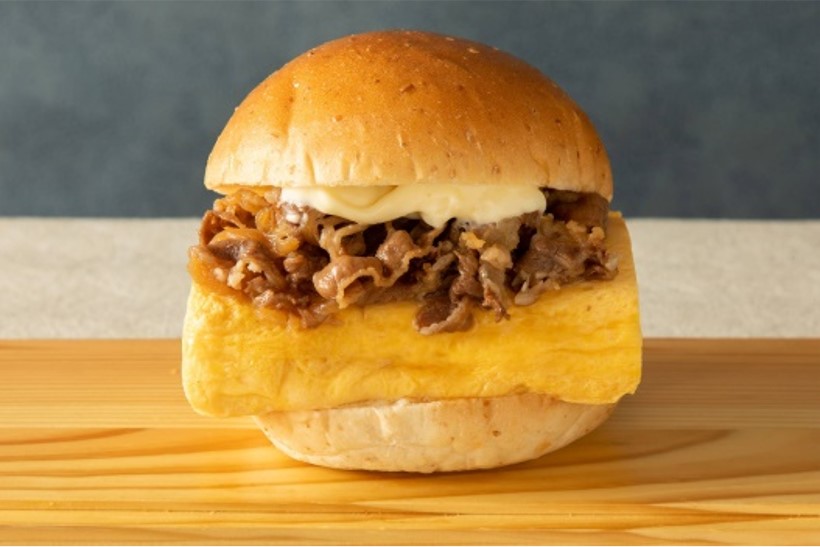 満腹すきやきだし巻きバーガー　スモール／600円　レギュラー／900円