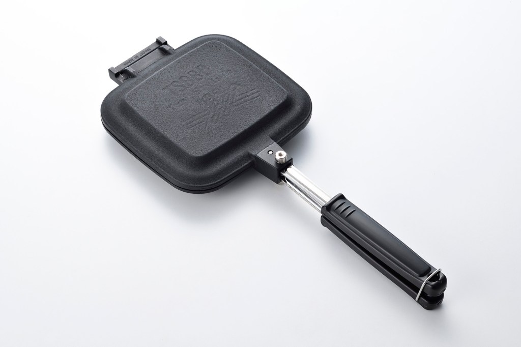 IHクッキングヒーターで調理できるよう、特殊な塗装を施しました。