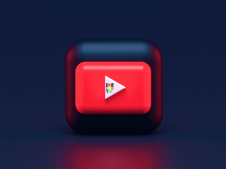 Youtuber RyuuuTVのマネージャーしてます左側のおじさんがこのサイトの運営者です。